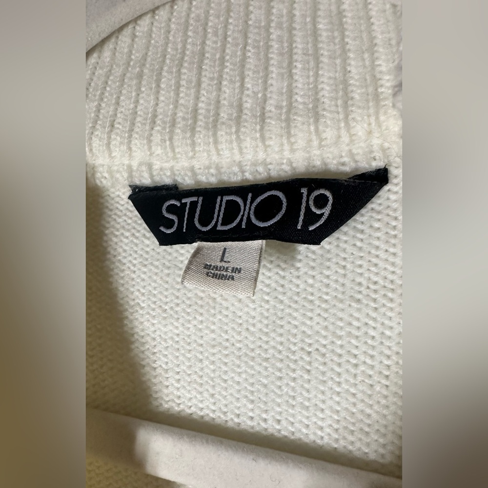 Studio 19 Women's Crew Neck Sweater
